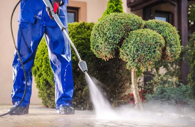 The Ultimate Guide to Choosing the Best Pressure Washer: Top Features to Look For
